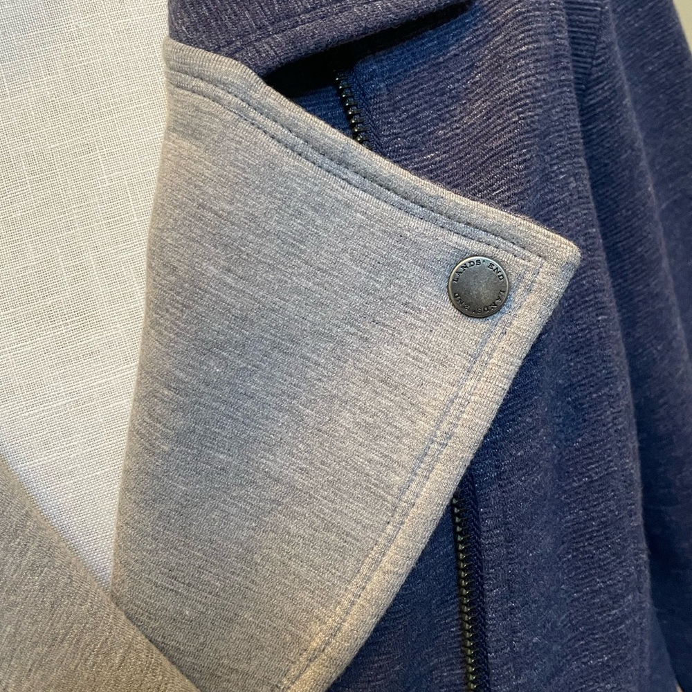 Lands End Navy and gray short jacket NWOT - Picture 3 of 9